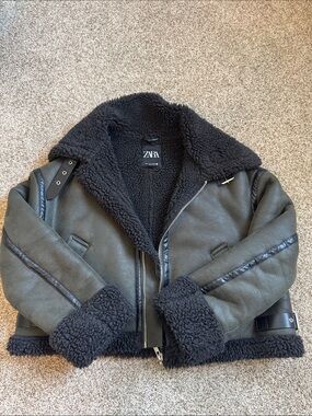Zara Olive Green and Black Faux Shearling Aviator Jacket